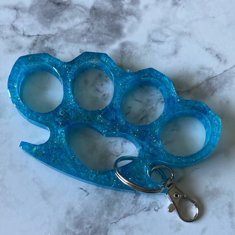 Knuckles Heart keychain